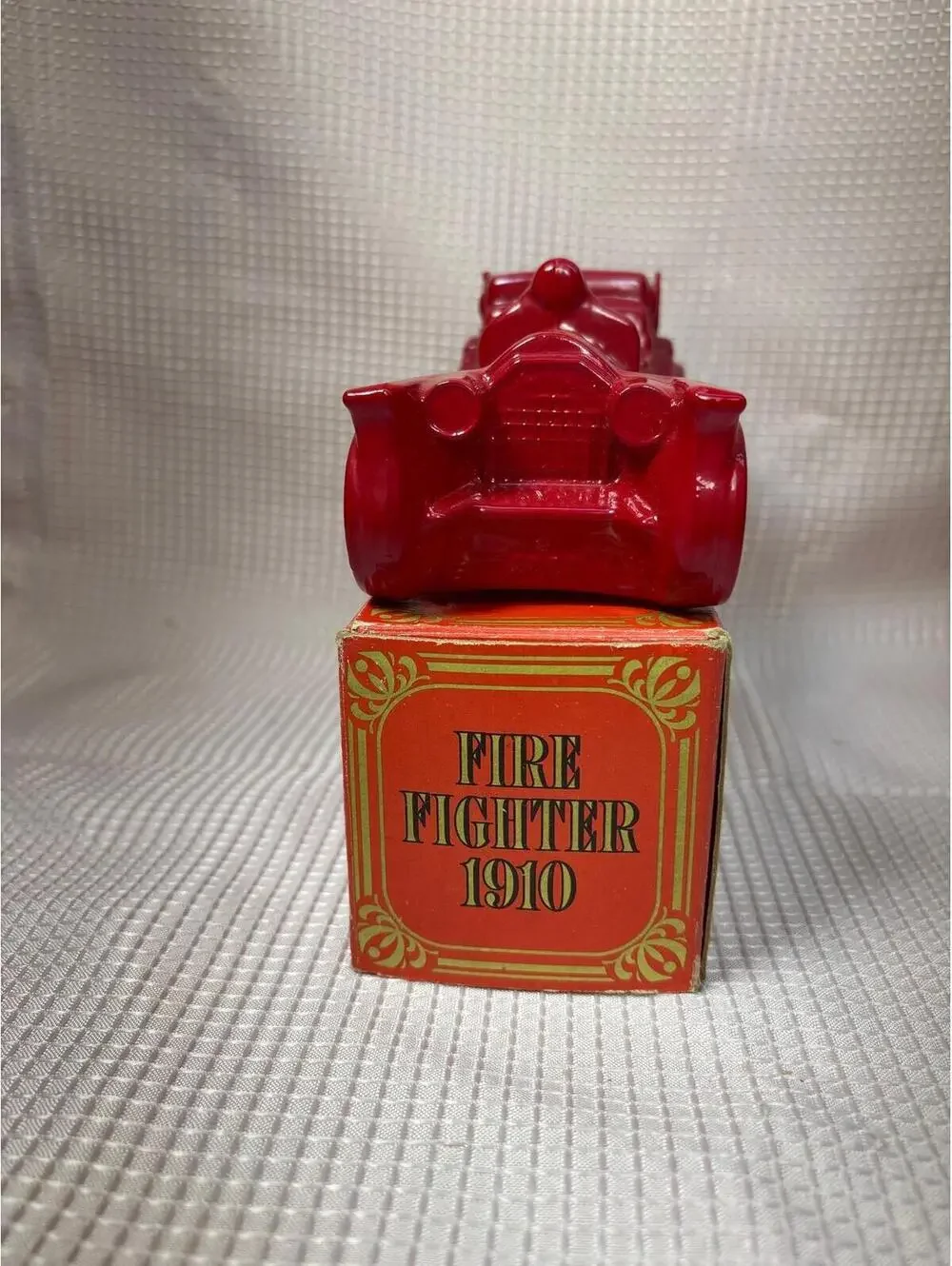 262 Vintage Avon Firefighter 1910 Wild Country Aftershave 6oz Decorative Bottle